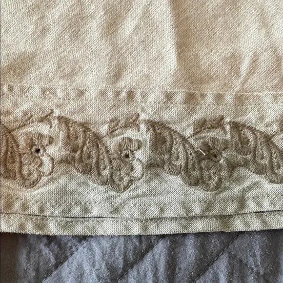 J Jill 100% linen adorable eyelit skirt size small light cream color - Picture 7 of 7